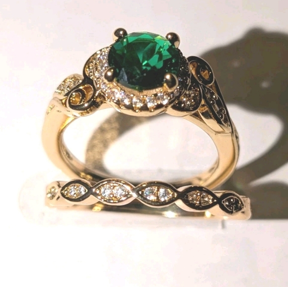 Luxury Women\'s 3ct Round Simulated Green Emerald & Diamond Gold Bridal Set Sz 6